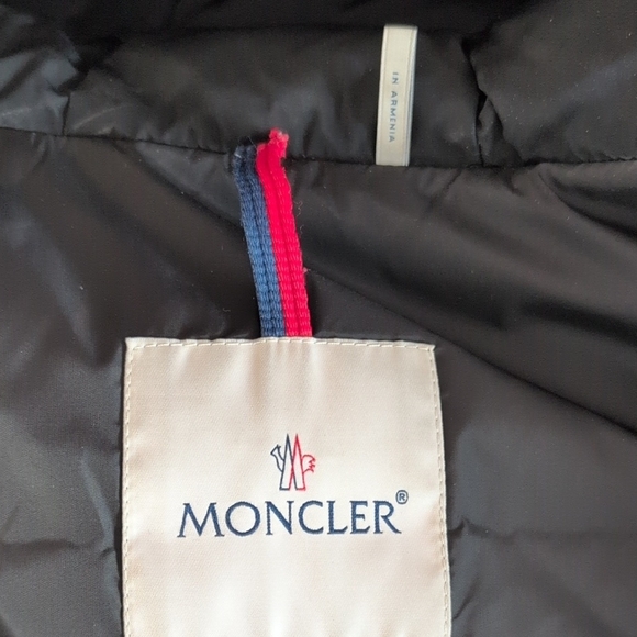 Moncler Boy Down Jacket, Black 12 Years Old - Picture 7 of 16